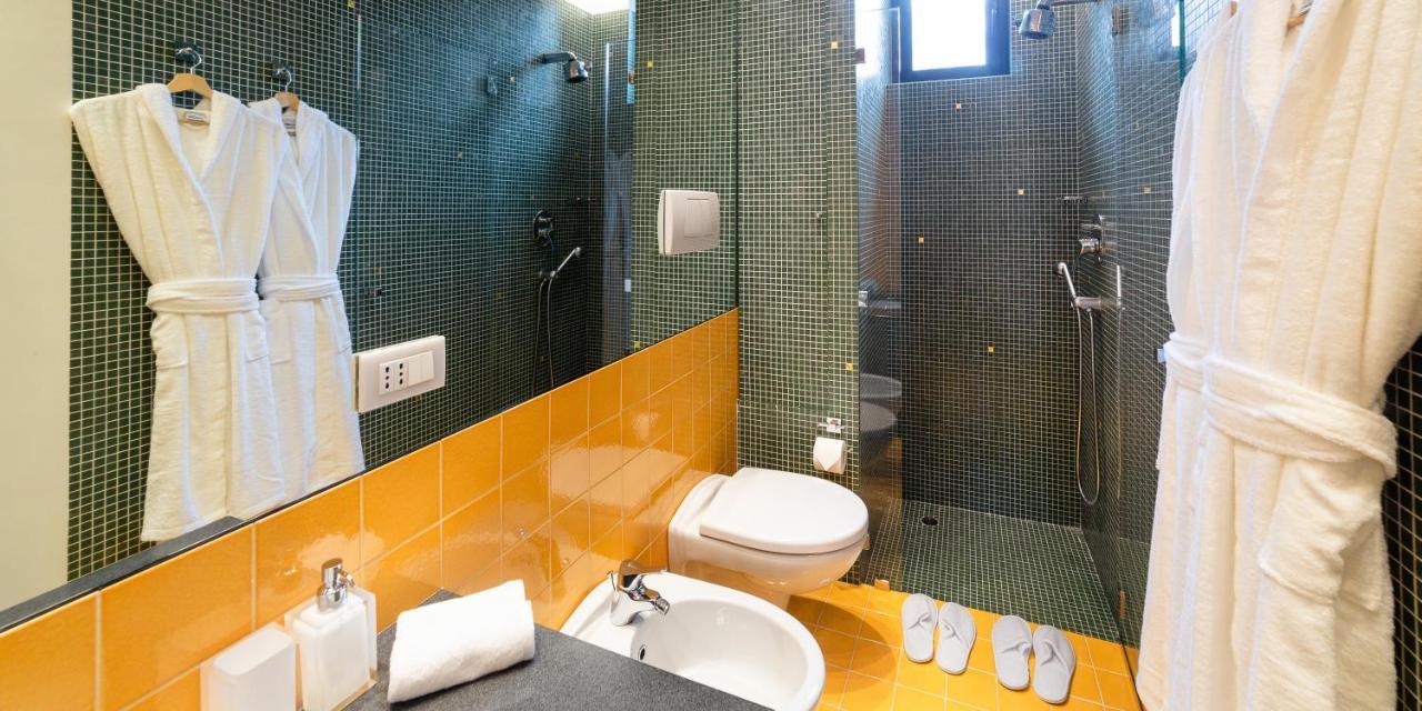 Suite Augustus - Free Parking Genoa Exterior photo